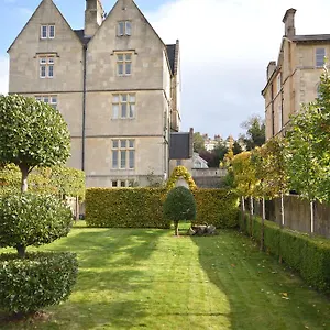 Gasthof Number 17, Bath